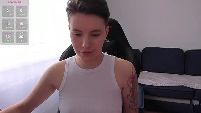 JessieFlower online show from October 31, 2025, 8:22 am