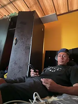 zpmiguel online show from April 12, 2026, 9:51 pm