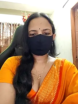 Payel-Sen online show from May 5, 2026, 8:23 pm