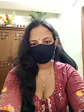 Payel-Sen online show from June 7, 2026, 7:41 pm