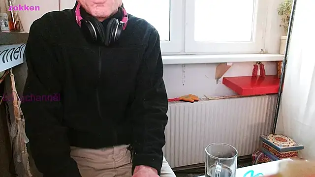 BongChannel online show from January 28, 2025, 1:38 pm