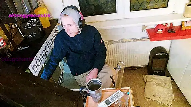 BongChannel online show from February 3, 2025, 8:24 pm