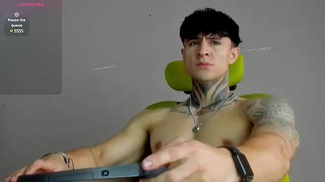 Snapshot of Jeins_carter chatting on February 28, 2025, 1:36 pm Jeins carter online show from February 28, 2025, 1:36 pm