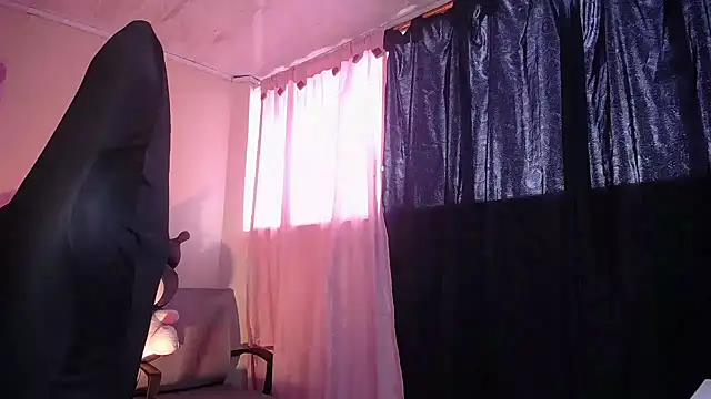 Snapshot of Kym_Owens chatting on April 23, 2026, 8:32 pm Kym Owens online show from April 23, 2026, 8:32 pm