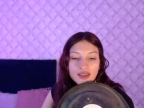 Emma-Wilson online show from March 19, 2026, 4:56 am