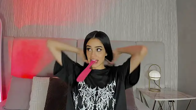 MALENA-ANGEL online show from November 17, 2025, 7:51 pm