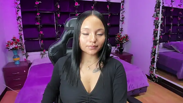 sweelanna   online show from March 7, 2025, 8:02 am