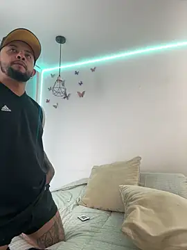 Snapshot of Chloe_Johnson_ chatting on February 3, 2025, 2:34 pm Chloe Johnson online show from February 3, 2025, 2:34 pm