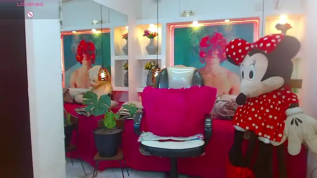 Snapshot of lorenapinto chatting on October 28, 2025, 1:32 pm lorenapinto online show from October 28, 2025, 1:32 pm