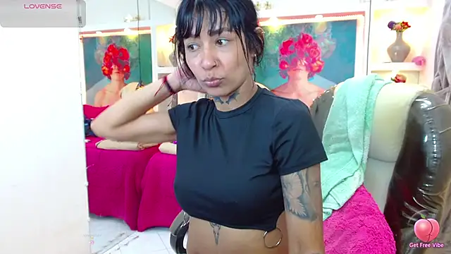 Snapshot of lorenapinto chatting on November 4, 2025, 1:20 am lorenapinto online show from November 4, 2025, 1:20 am