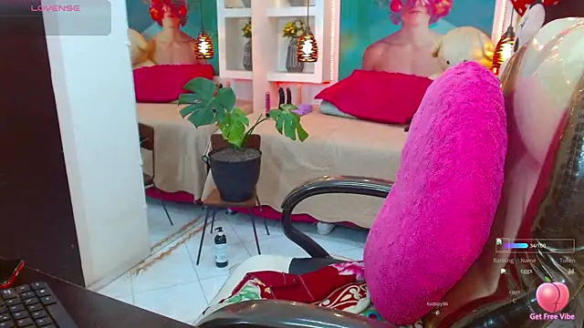 Snapshot of lorenapinto chatting on October 20, 2025, 1:29 am lorenapinto online show from October 20, 2025, 1:29 am