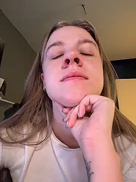 Snapshot of candy_maggie chatting on November 24, 2025, 5:40 am candy maggie online show from November 24, 2025, 5:40 am