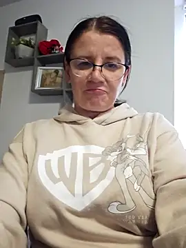 KristenVega online show from November 23, 2025, 12:48 pm