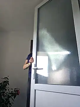 KristenVega online show from November 3, 2025, 8:51 am