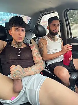  Tomy08calderon online show from October 17, 2025, 6:21 pm