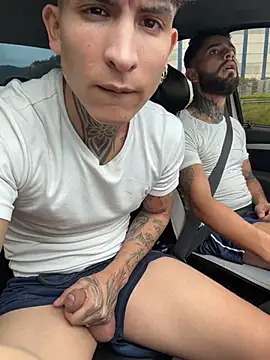  Tomy08calderon online show from October 20, 2025, 6:08 pm