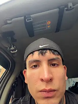  Tomy08calderon online show from December 16, 2025, 7:40 pm