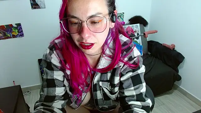 natasha laulau online show from April 21, 2026, 1:42 am