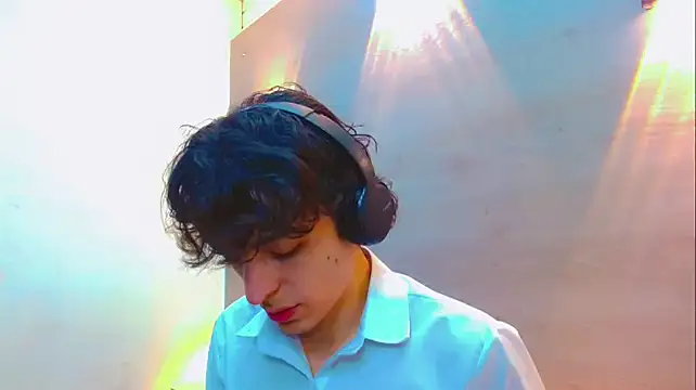 Sr BonnyEthan online show from January 13, 2026, 1:59 pm