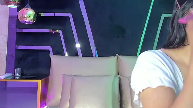 DaraBeckett online show from October 24, 2025, 11:53 am