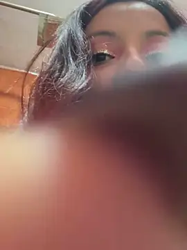 Snapshot of Isa-Jones chatting on December 19, 2024, 5:40 am Isa-Jones online show from December 19, 2024, 5:40 am