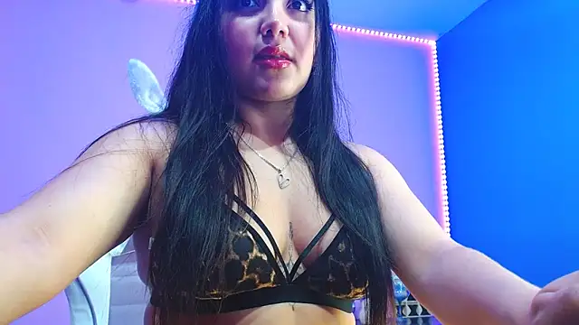 Snapshot of Isa-Jones chatting on October 4, 2025, 3:41 am Isa-Jones online show from October 4, 2025, 3:41 am