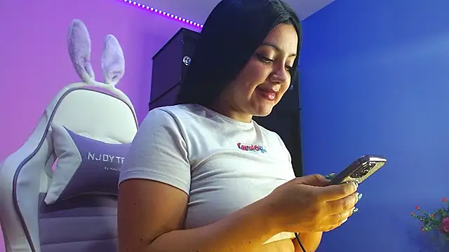 Snapshot of Isa-Jones chatting on October 15, 2025, 3:05 am Isa-Jones online show from October 15, 2025, 3:05 am