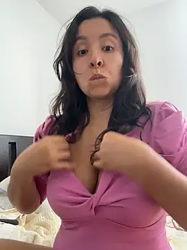 Snapshot of emely_sexx20 chatting on July 10, 2026, 9:48 pm emely sexx20 online show from July 10, 2026, 9:48 pm