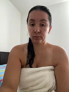 Snapshot of emely_sexx20 chatting on July 18, 2026, 9:23 pm emely sexx20 online show from July 18, 2026, 9:23 pm