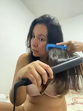 Snapshot of emely_sexx20 chatting on June 28, 2026, 1:45 am emely sexx20 online show from June 28, 2026, 1:45 am