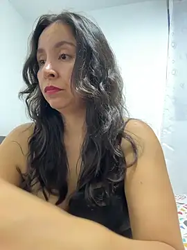 Snapshot of emely_sexx20 chatting on July 28, 2026, 11:37 pm emely sexx20 online show from July 28, 2026, 11:37 pm