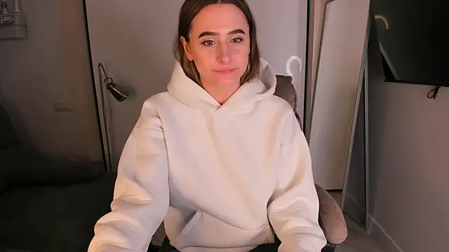 Snapshot of helen_ramsay chatting on November 29, 2025, 3:56 pm helen ramsay online show from November 29, 2025, 3:56 pm