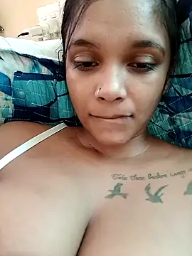 Indianqueen03 online show from May 12, 2026, 12:44 pm