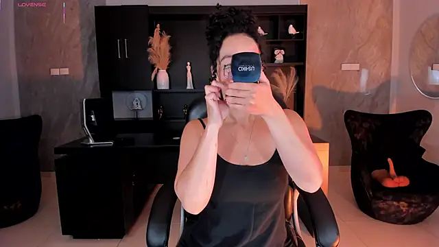 Snapshot of AlessaRomero chatting on June 13, 2026, 8:51 pm AlessaRomero online show from June 13, 2026, 8:51 pm