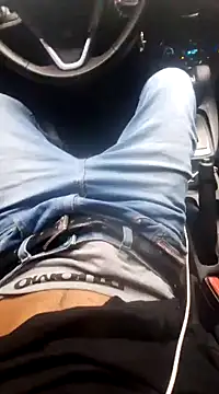 paupraelass online show from February 4, 2025, 9:10 pm