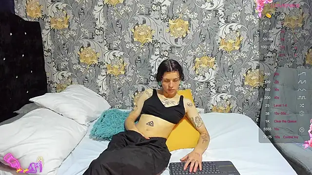 Snapshot of pretty_cristal69 chatting on July 10, 2026, 12:05 pm pretty cristal69 online show from July 10, 2026, 12:05 pm