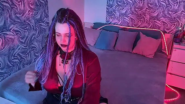 Miss Maya Mils online show from July 20, 2026, 1:13 am