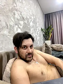 MaeltraJoy online show from January 8, 2026, 6:30 am