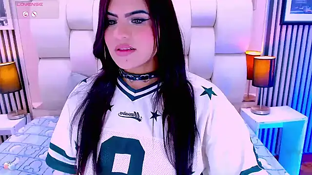 Snapshot of sarah_cream chatting on March 15, 2026, 5:58 am sarah cream online show from March 15, 2026, 5:58 am