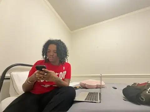 Snapshot of magicalc00ch chatting on May 8, 2026, 1:09 am magicalc00ch online show from May 8, 2026, 1:09 am