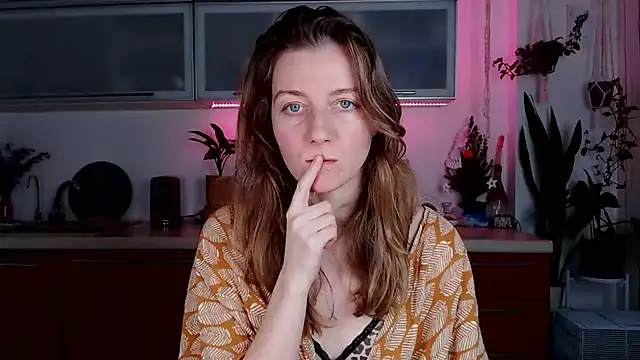 Snapshot of Elly_Helly chatting on January 2, 2025, 8:24 pm Elly Helly online show from January 2, 2025, 8:24 pm