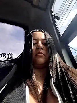 Snapshot of Cristal__04 chatting on June 9, 2026, 1:23 pm Cristal 04 online show from June 9, 2026, 1:23 pm