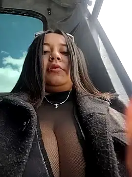 Snapshot of Cristal__04 chatting on May 9, 2026, 6:00 pm Cristal 04 online show from May 9, 2026, 6:00 pm