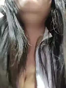 Snapshot of Cristal__04 chatting on August 4, 2026, 12:42 pm Cristal 04 online show from August 4, 2026, 12:42 pm