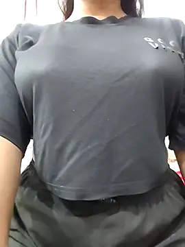 Snapshot of MohiniHott chatting on November 5, 2025, 5:54 am MohiniHott online show from November 5, 2025, 5:54 am