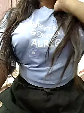 Snapshot of MohiniHott chatting on October 12, 2025, 6:48 am MohiniHott online show from October 12, 2025, 6:48 am