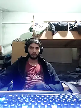 kleineid77 online show from November 25, 2025, 4:18 pm