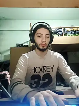 kleineid77 online show from January 6, 2026, 10:47 pm