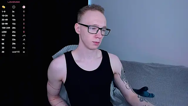Snapshot of Alex_silents chatting on June 8, 2026, 2:06 pm Alex silents online show from June 8, 2026, 2:06 pm