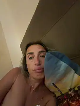 Snapshot of casalinga88 chatting on July 14, 2026, 1:16 am casalinga88 online show from July 14, 2026, 1:16 am